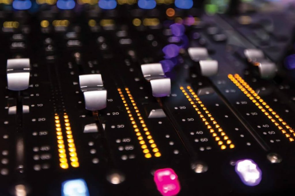 [2023 Guide] How To Mix Music 20 Steps To Mix Your Tracks Like a Pro