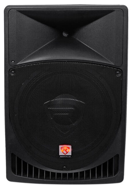 5 Best Powered Speakers for Live Band Performances [2022 Edit]